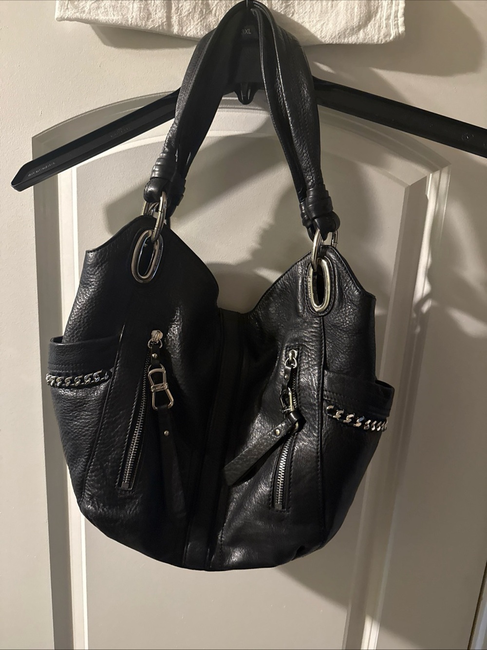 B. Makowsky black pebbled leather hobo shoulder bag EUC